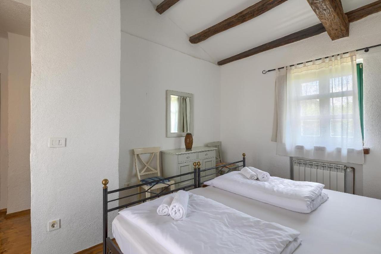 Leopoldo By Istrian Country Villa *